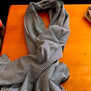 Lulu lemon infinity scarf striped